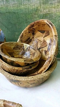 Bòls en papier mâché et lèches de bananier