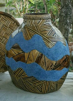 Pot en papier mâché Glas de bouteilles et lèches de bananiers