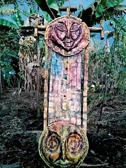 Sculptures de récupération aluminium repoussé sur bois US $ 2500