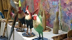 Poule en papier mâché